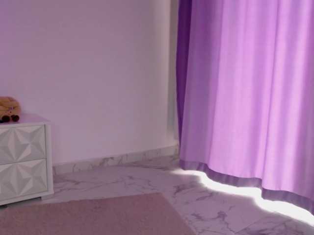RavenFoxy live cam on BongaCams