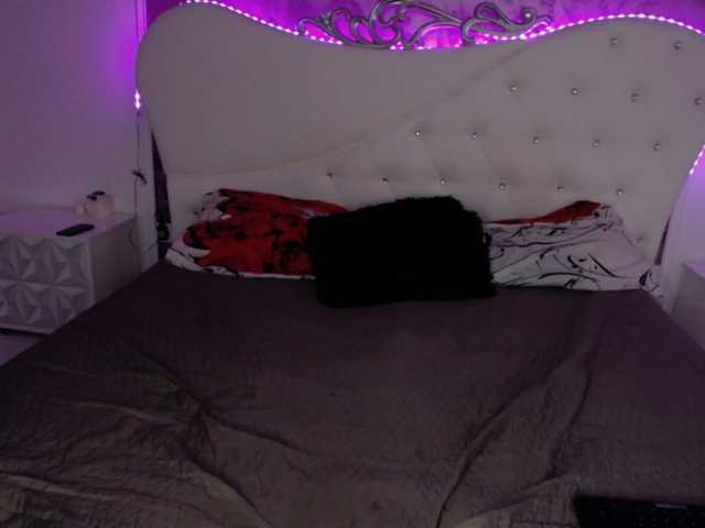 RavenFoxy live cam on BongaCams