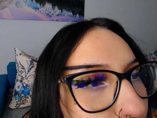 RavenFoxy live cam on BongaCams