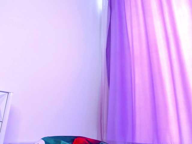 RavenFoxy live cam on BongaCams
