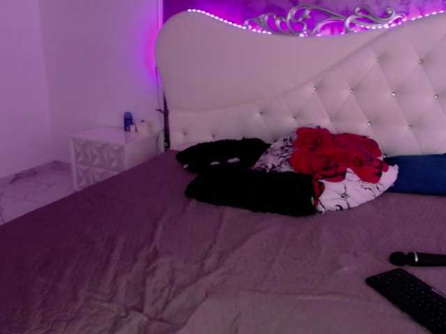 RavenFoxy live cam on BongaCams