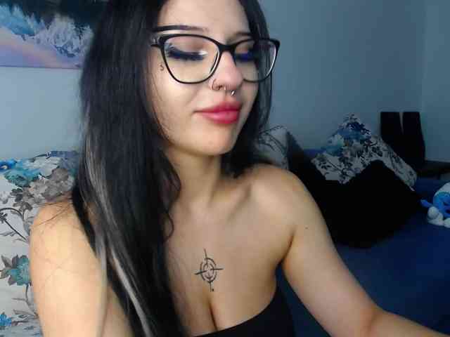 RavenFoxy webcam