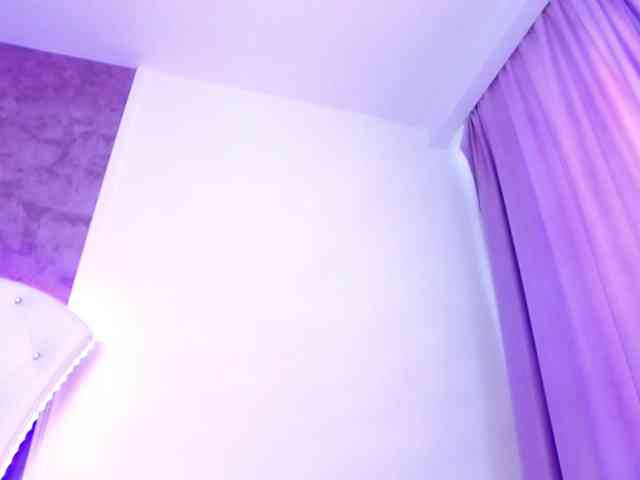 RavenFoxy webcam