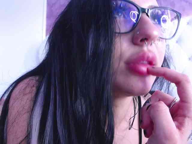 RavenFoxy webcam