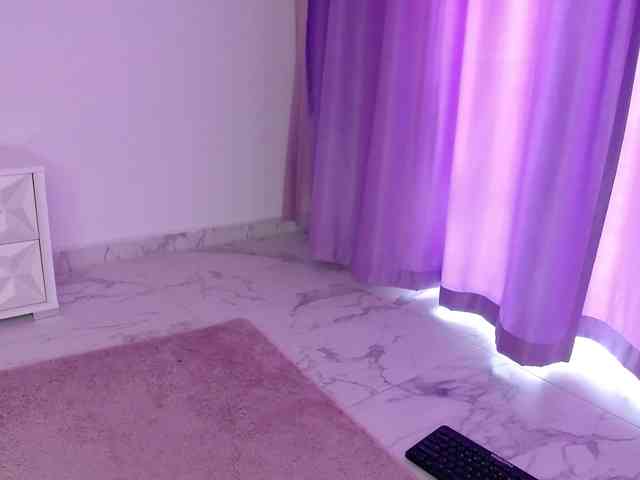 RavenFoxy webcam