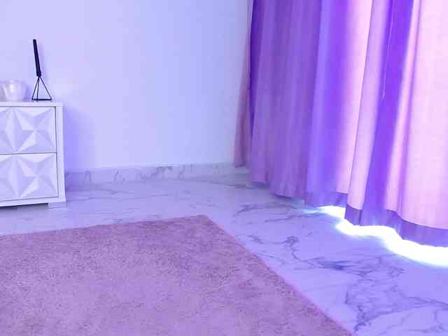 RavenFoxy webcam