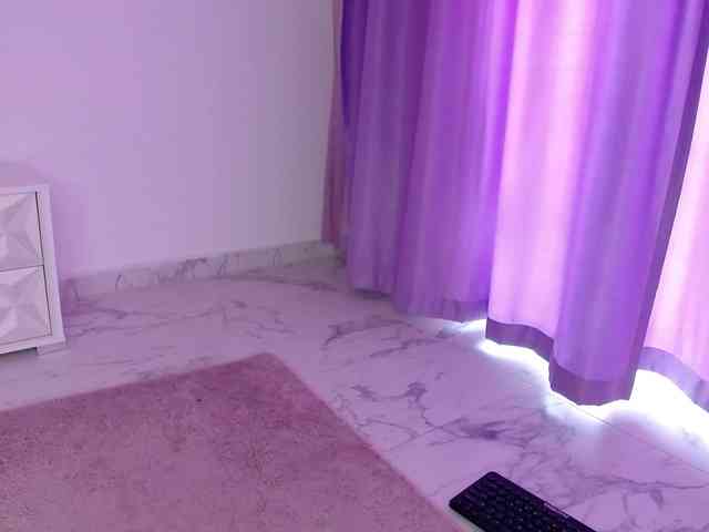 RavenFoxy webcam