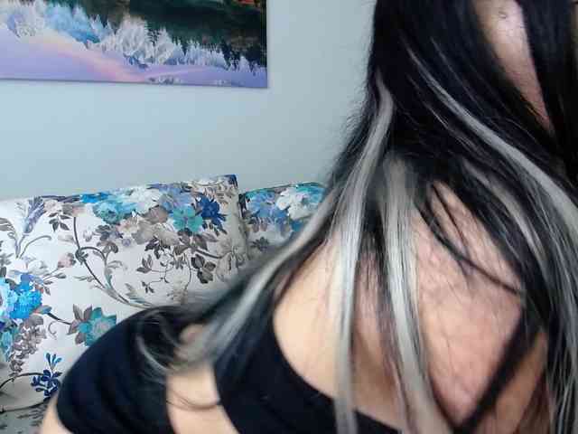 RavenFoxy webcam
