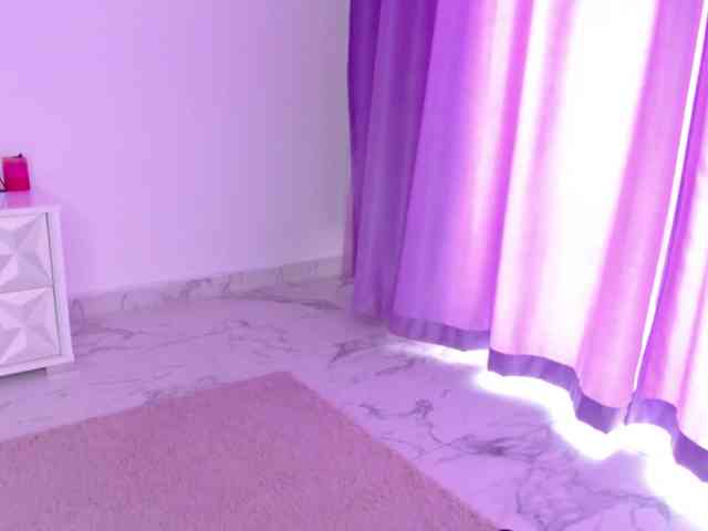 RavenFoxy webcam