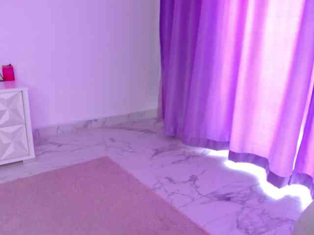 RavenFoxy webcam