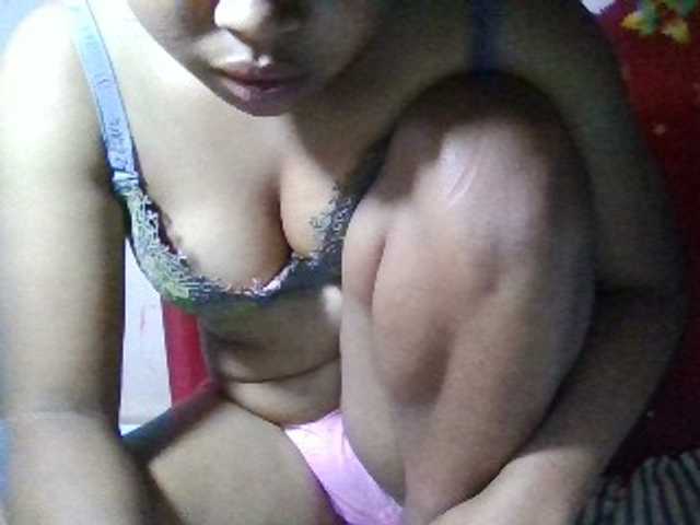 Rosah live cam on BongaCams