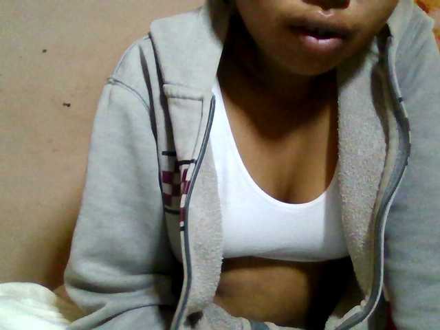 Rosah live webcam show