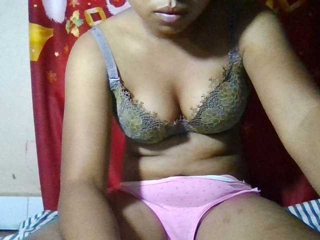 Rosah live cam on BongaCams