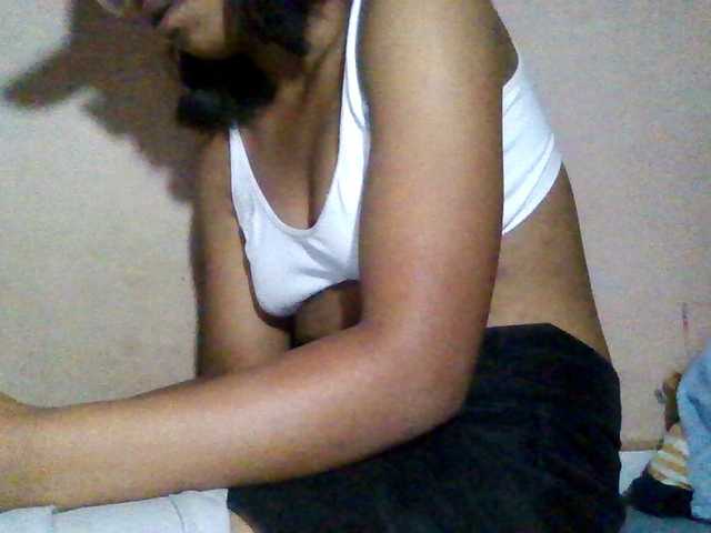 Rosah live cam on BongaCams