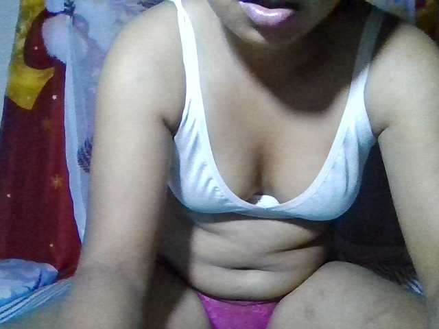 Rosah live cam on BongaCams