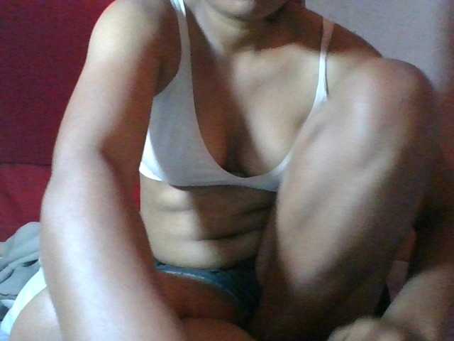 Rosah live cam on BongaCams