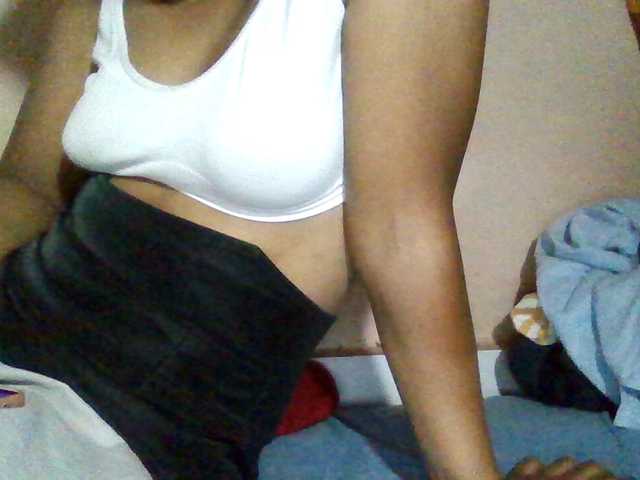 Rosah live cam on BongaCams