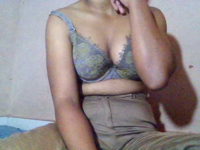 Rosah live cam on BongaCams