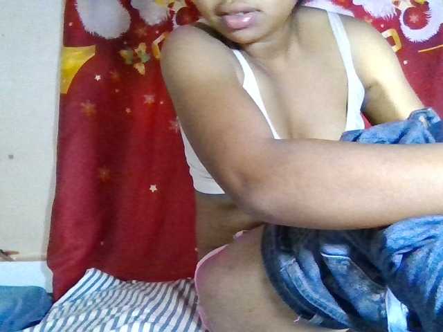 Rosah live cam on BongaCams