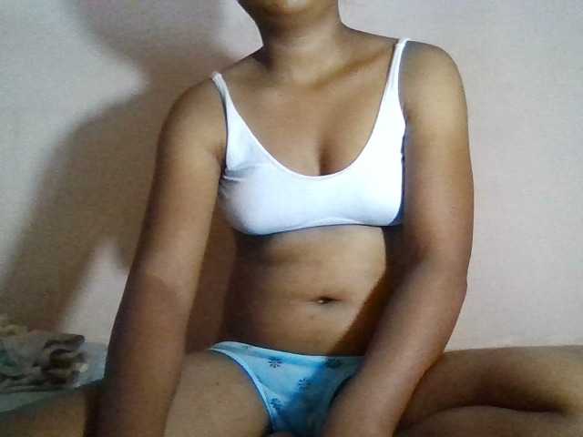 Rosah's BongaCams show and profile