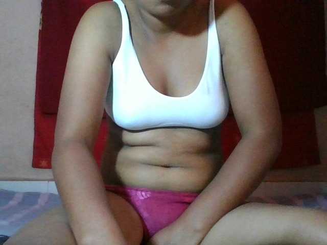 Rosah live cam on BongaCams