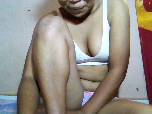 Rosah live cam on BongaCams