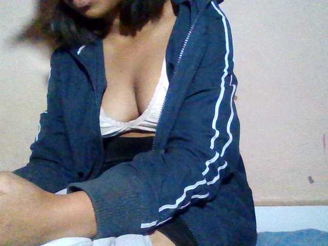 Rosah live cam on BongaCams