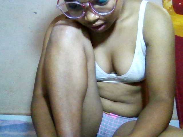Rosah live cam on BongaCams
