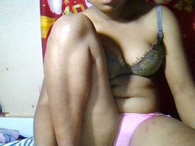 Rosah live cam on BongaCams