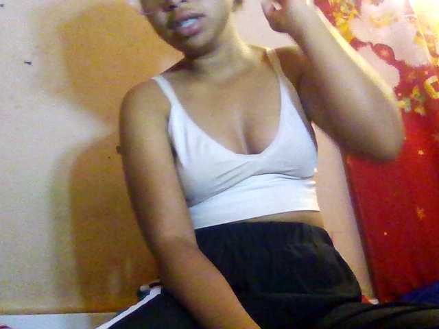 Rosah live cam on BongaCams