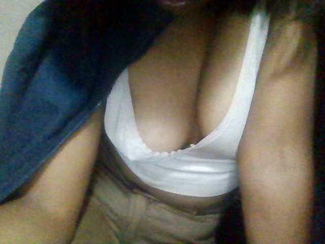 Rosah live cam on BongaCams