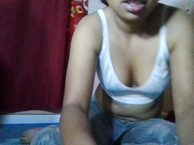 Rosah live cam on BongaCams