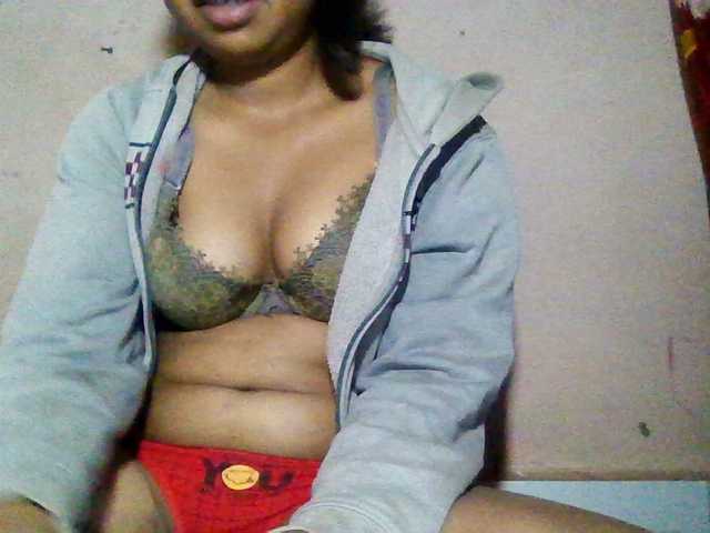 Rosah live cam on BongaCams