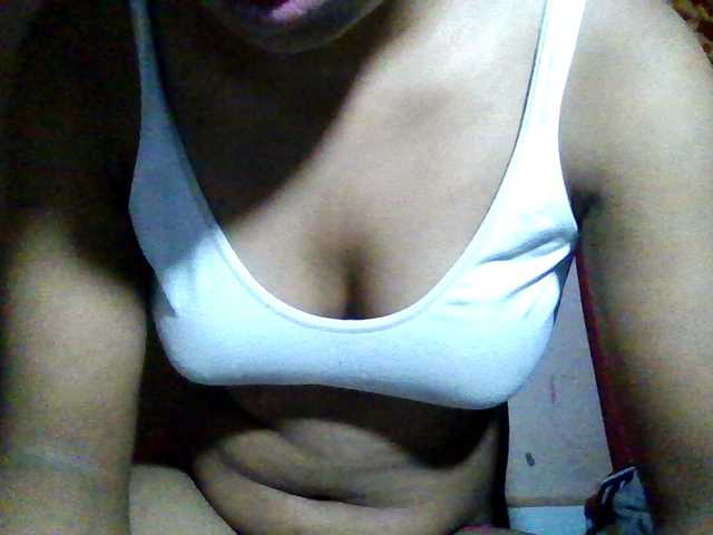 Rosah live cam on BongaCams
