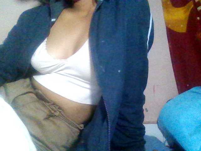 Rosah live cam on BongaCams