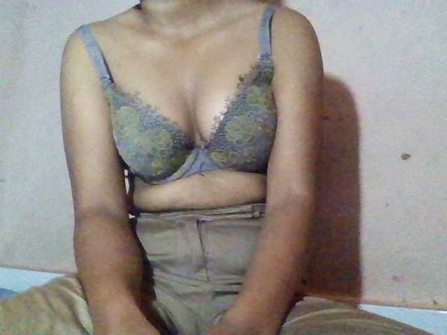 Rosah live cam on BongaCams