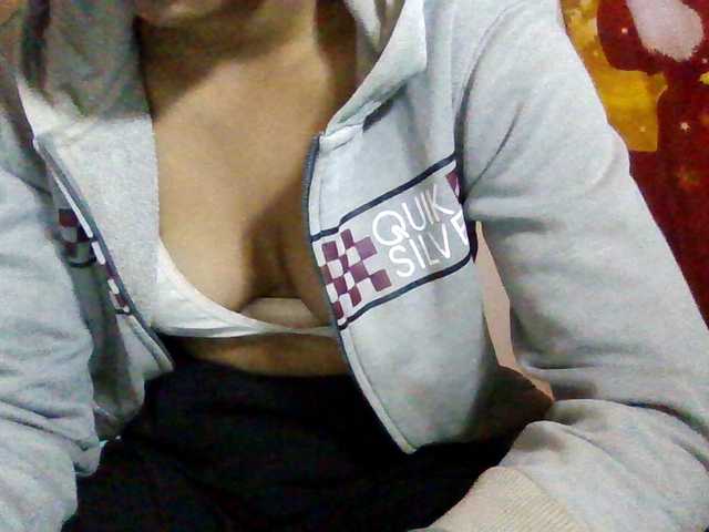 Rosah live webcam show