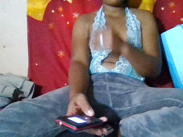 Rosah live cam on BongaCams