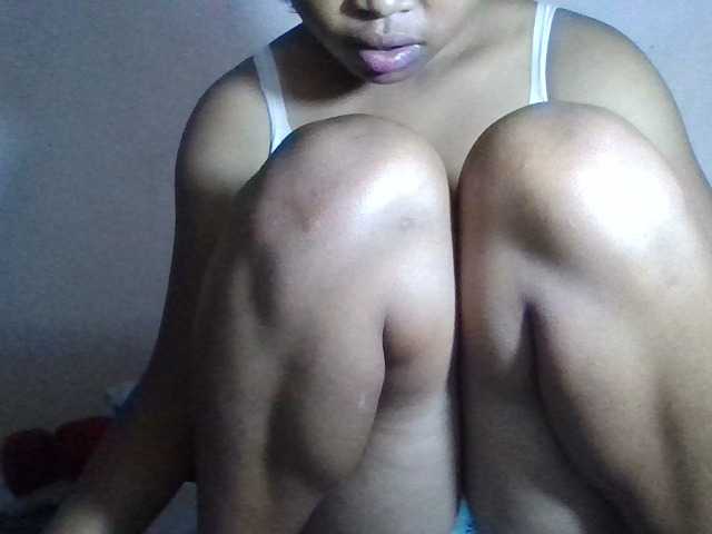 Rosah's BongaCams show and profile