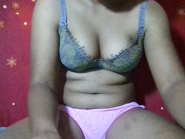 Rosah live cam on BongaCams