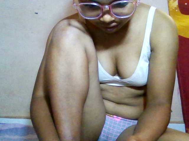 Rosah live cam on BongaCams