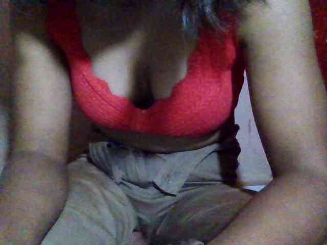 Rosah Live Webcam on BongaCams