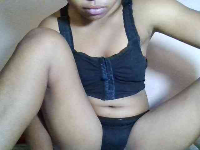 Rosah Live Webcam on BongaCams