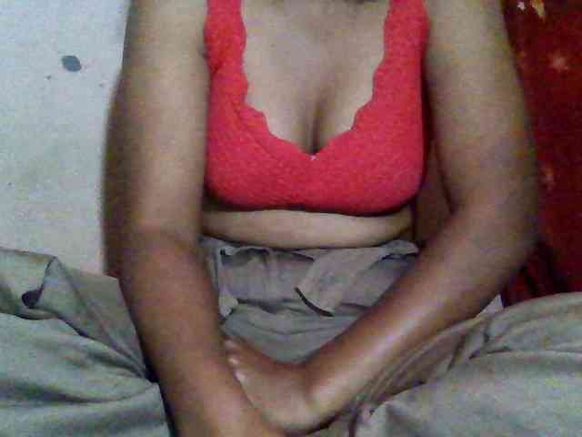 Rosah Live Webcam on BongaCams