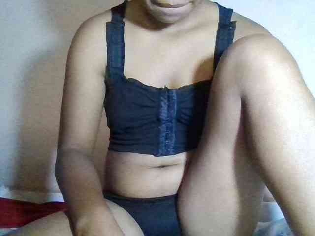 Rosah Live Webcam on BongaCams