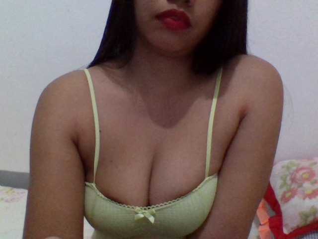 Creamichoco live cam