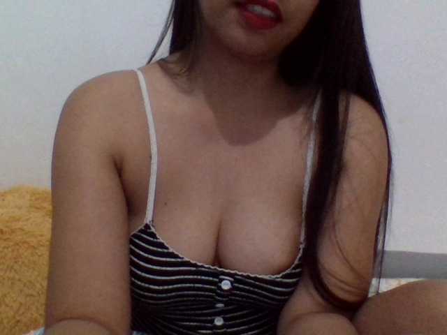 SexyLoren live cam preview