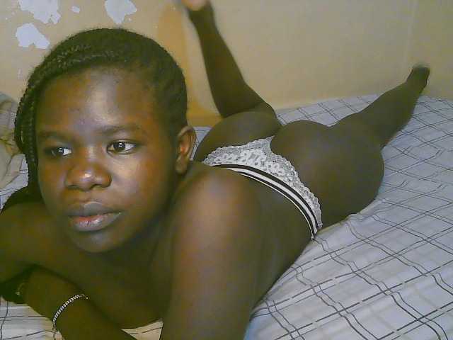le modèle Fancy-melody est en webcam porno dans un show sur le site bongacams, il possède les tags suivants: Ebony,Brunette,Shaved