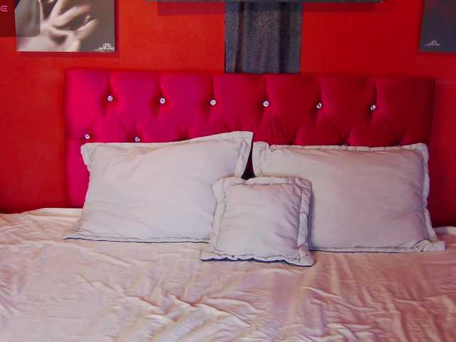 Kamie-SebasDolce live cam on BongaCams