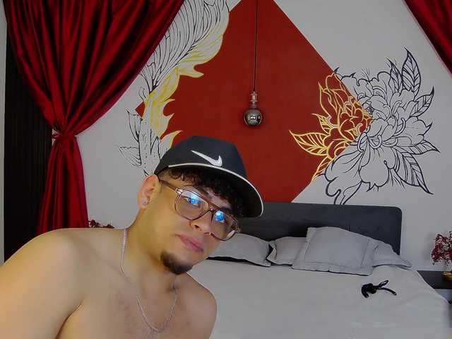 Kamie-SebasDolce's BongaCams show and profile